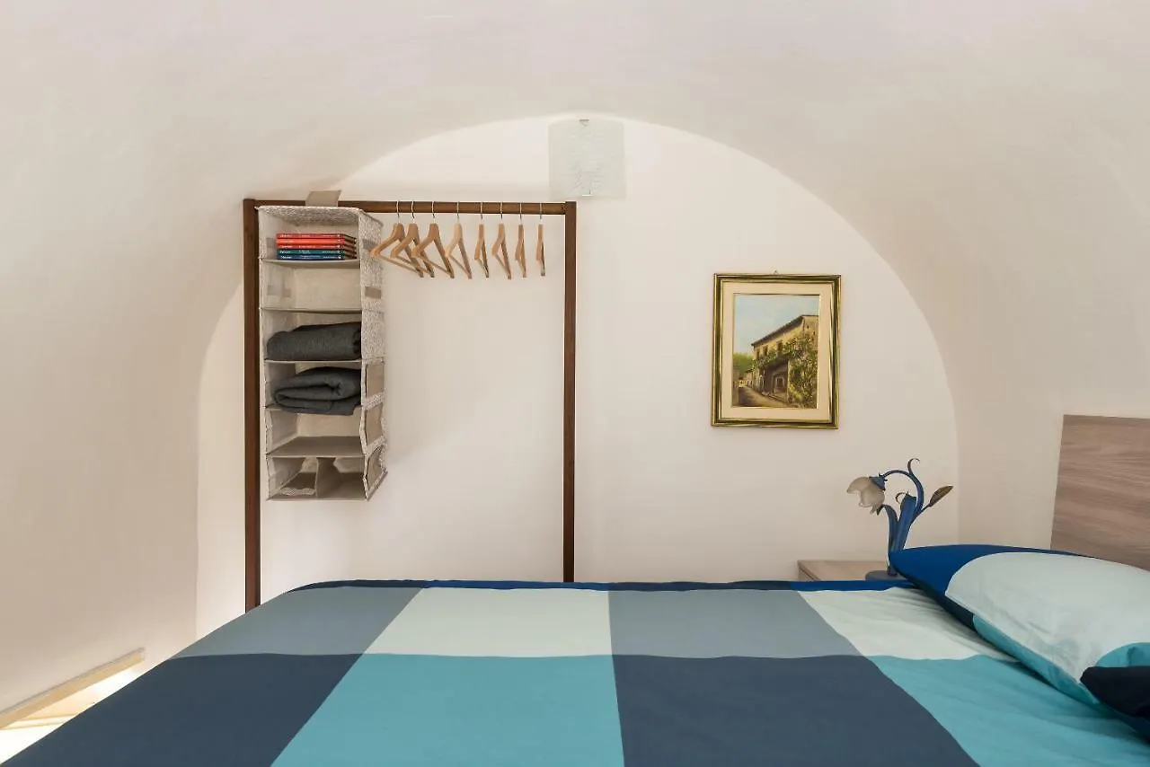 Alla Corte Del XIX Secolo Apartment Catania Italy
