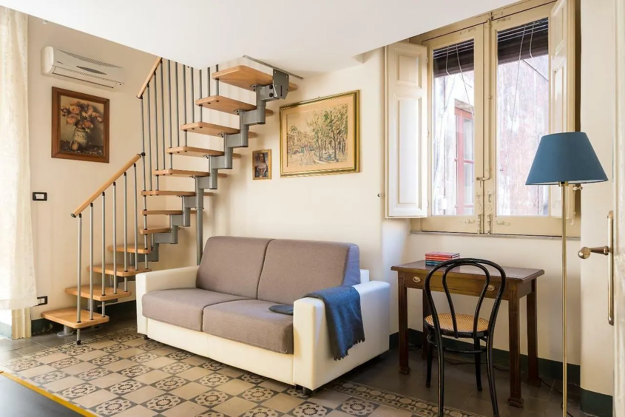 Alla Corte Del XIX Secolo Apartment Catania Italy