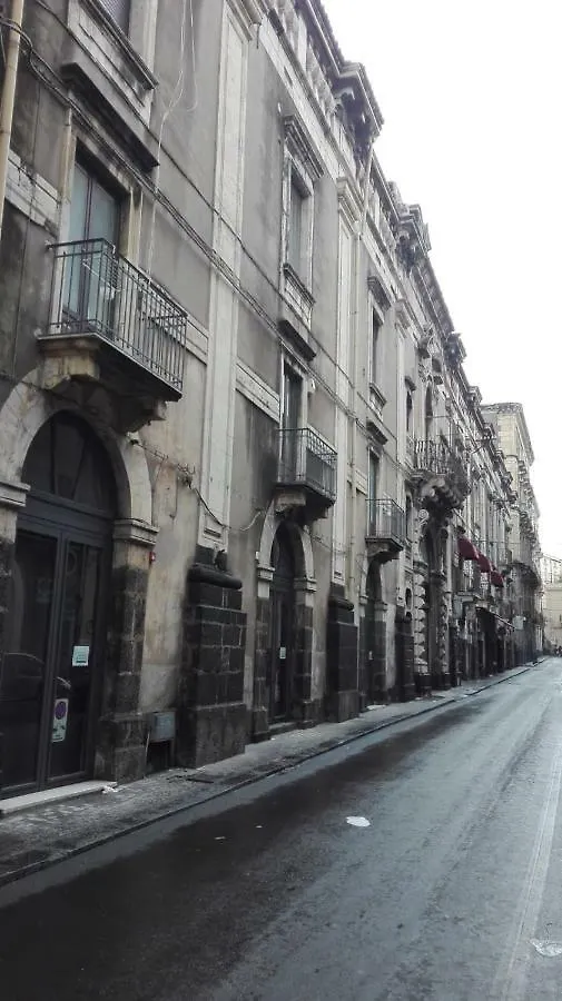 Alla Corte Del XIX Secolo Apartment Catania Italy